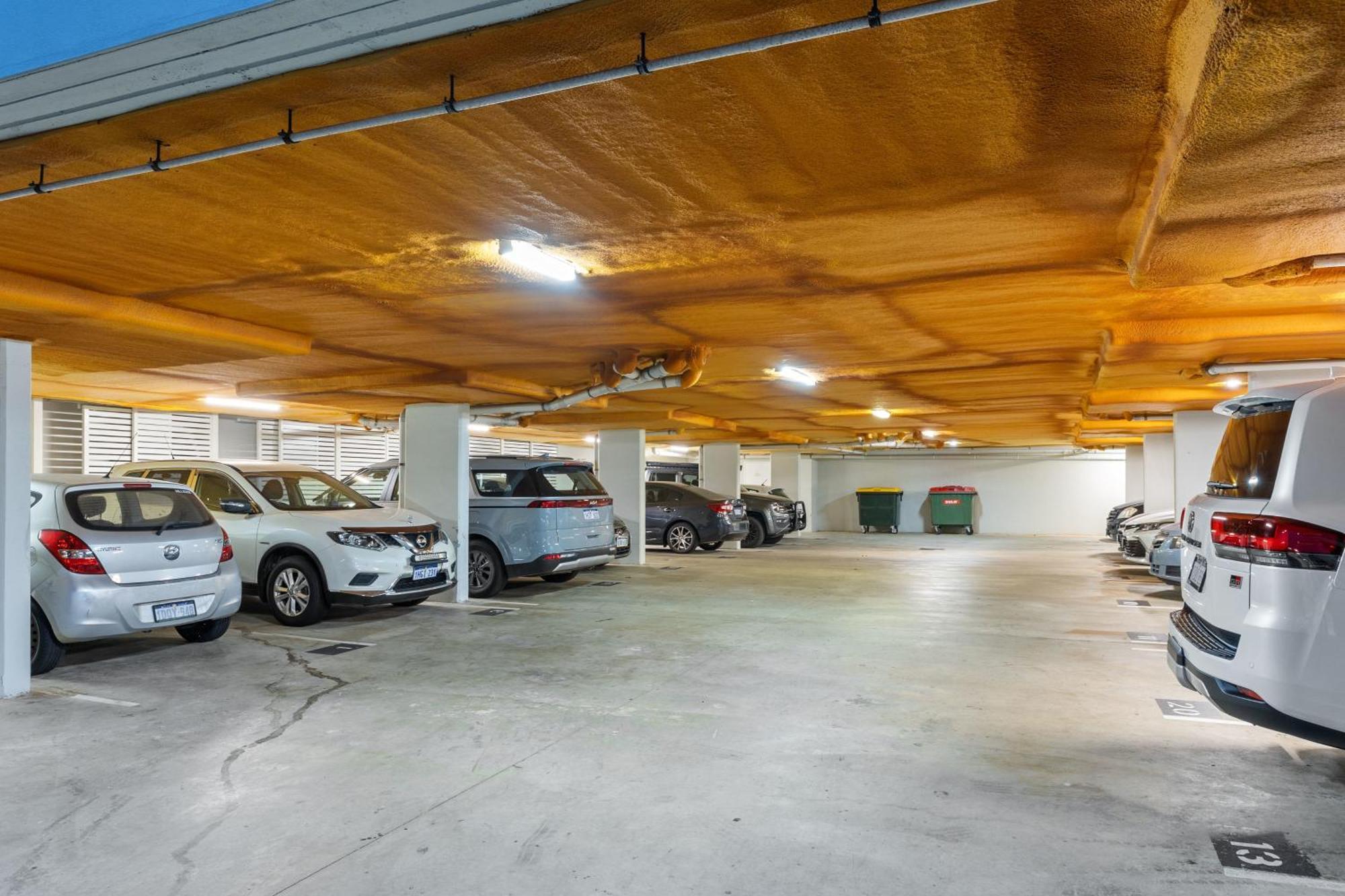 Yaran Suites ロッキンガム エクステリア 写真